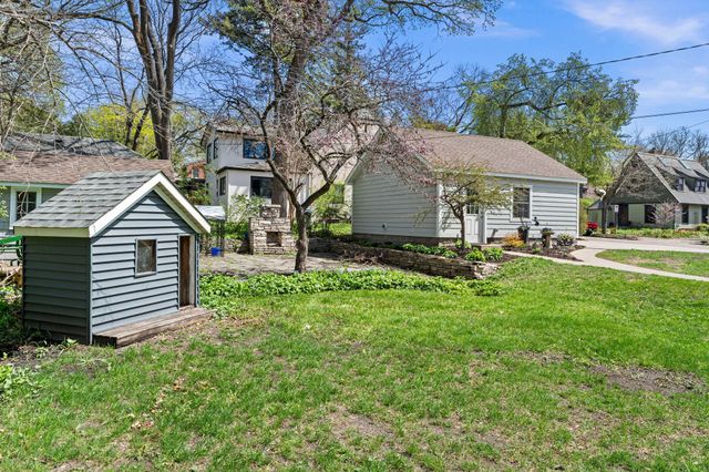 1633 E River Parkway, Minneapolis, MN 55414