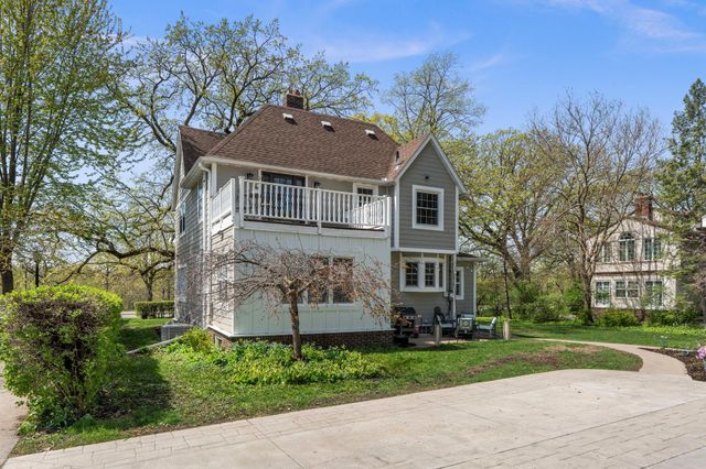 1633 E River Parkway, Minneapolis, MN 55414