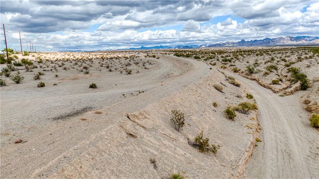 00 Unknown 221-35-008, Fort Mohave, AZ 86426