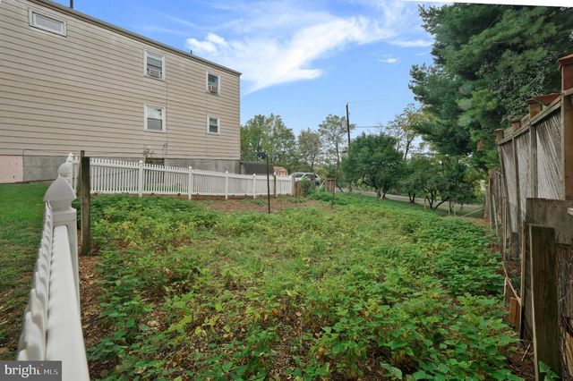 1126 N FRONT ST, Reading, PA 19601