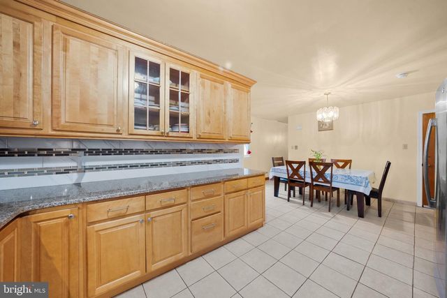 1126 N FRONT ST, Reading, PA 19601