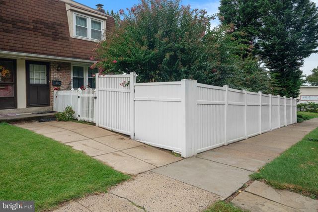 1126 N FRONT ST, Reading, PA 19601