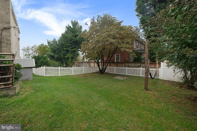 1126 N FRONT ST, Reading, PA 19601