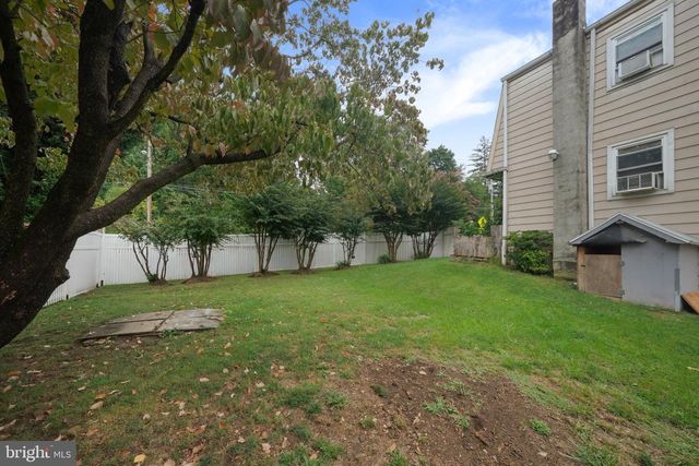1126 N FRONT ST, Reading, PA 19601