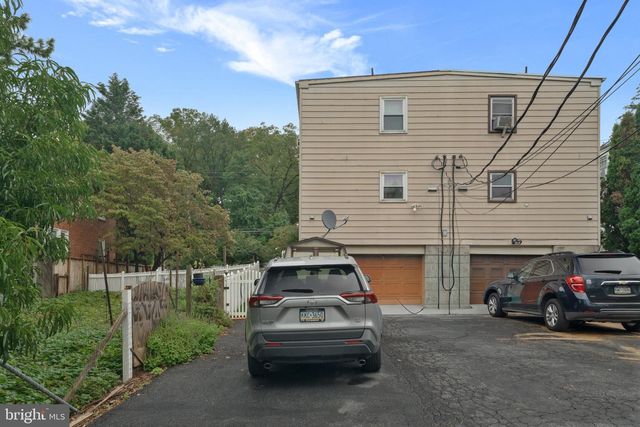 1126 N FRONT ST, Reading, PA 19601