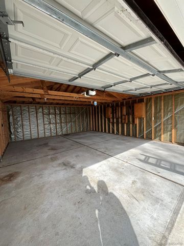 14371 TRENTON Road, Southgate, MI 48195