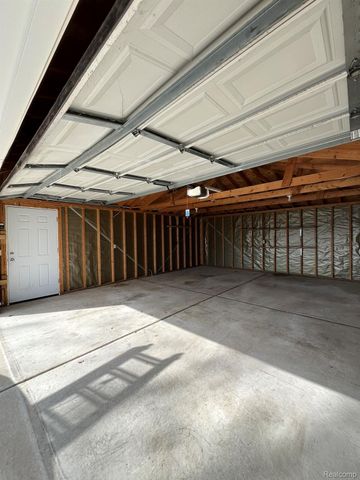 14371 TRENTON Road, Southgate, MI 48195