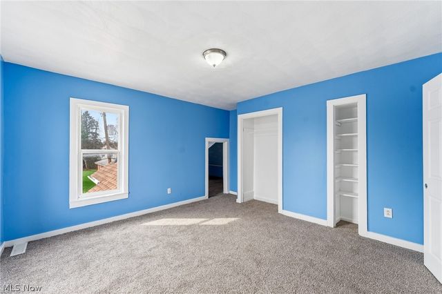 563 Geneva Avenue, Struthers, OH 44471