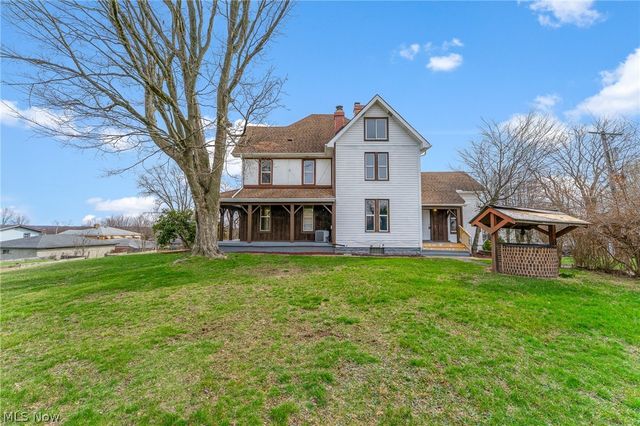 563 Geneva Avenue, Struthers, OH 44471