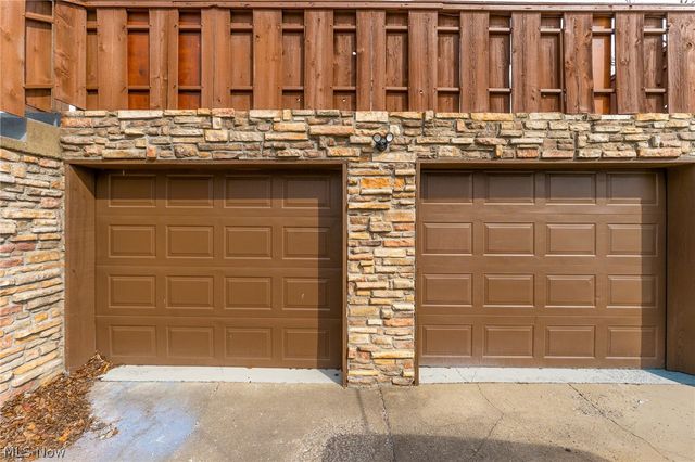 563 Geneva Avenue, Struthers, OH 44471