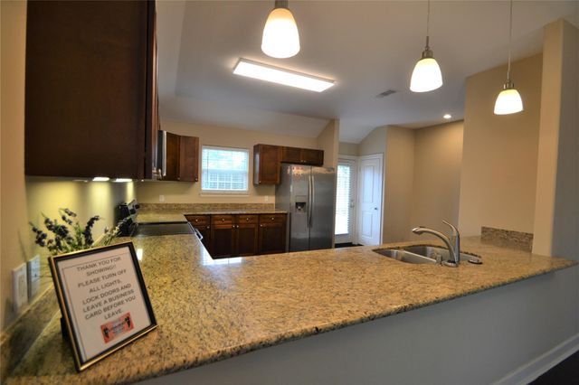 278 Debbie Lane, San Leon, TX 77539