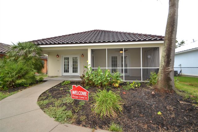 278 Debbie Lane, San Leon, TX 77539