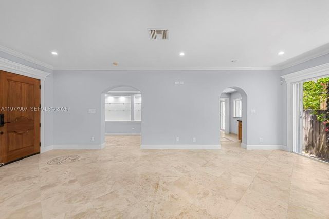 2301 Tequesta Ln, Coconut Grove, FL 33133