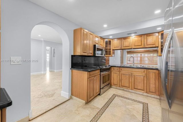 2301 Tequesta Ln, Coconut Grove, FL 33133