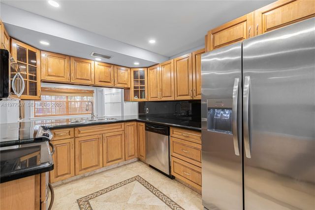 2301 Tequesta Ln, Coconut Grove, FL 33133