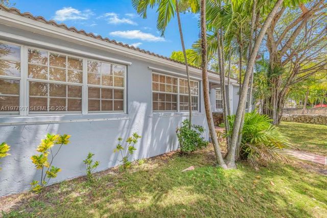 2301 Tequesta Ln, Coconut Grove, FL 33133