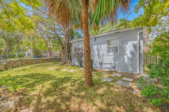 2301 Tequesta Ln, Coconut Grove, FL 33133