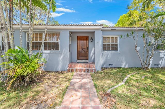 2301 Tequesta Ln, Coconut Grove, FL 33133