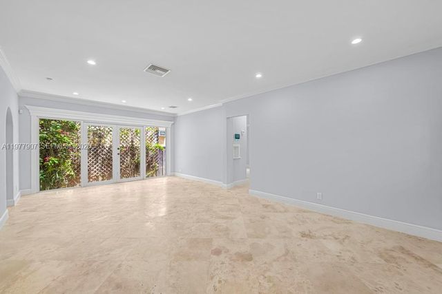 2301 Tequesta Ln, Coconut Grove, FL 33133