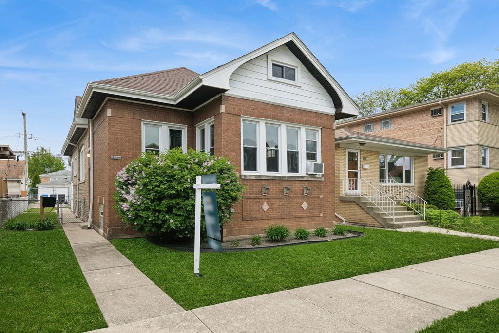 5849 W Eddy Street, Chicago, IL 60634