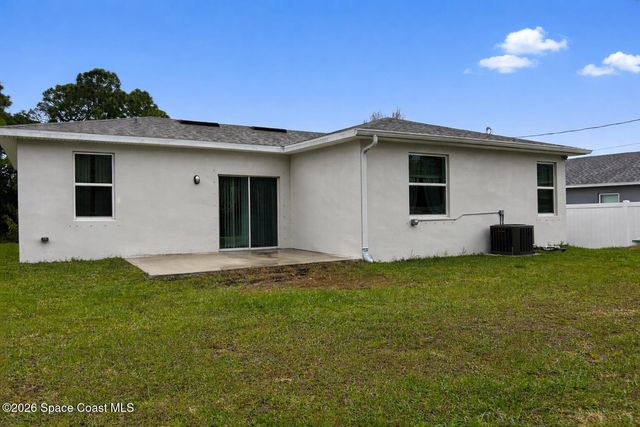 2106 Watkins Road SE, Melbourne, FL 32909