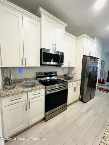 2106 Watkins Road SE, Melbourne, FL 32909