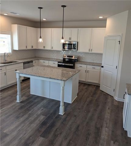 98 Longhorn Way, Auburn, GA 30011