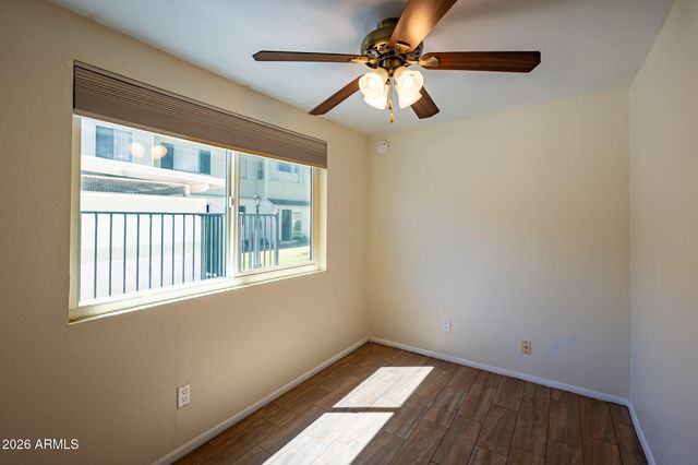 2569 W Berridge Lane D-115, Phoenix, AZ 85017