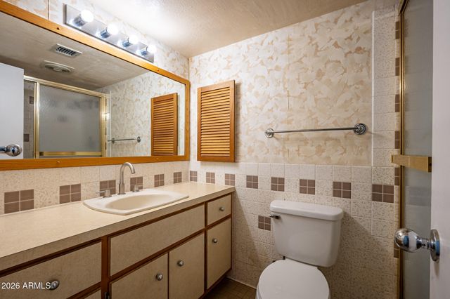 2569 W Berridge Lane D-115, Phoenix, AZ 85017