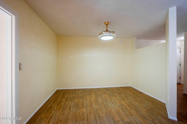 2569 W Berridge Lane D-115, Phoenix, AZ 85017
