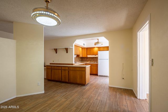2569 W Berridge Lane D-115, Phoenix, AZ 85017