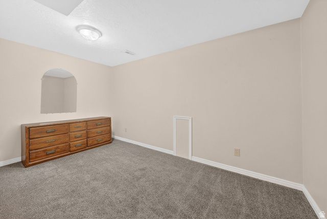 1561 E AMBLEWOOD LN, Millcreek, UT 84124