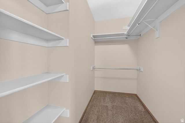 1561 E AMBLEWOOD LN, Millcreek, UT 84124