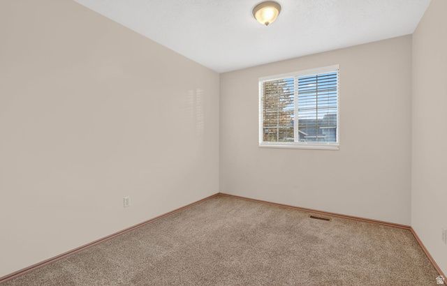 1561 E AMBLEWOOD LN, Millcreek, UT 84124