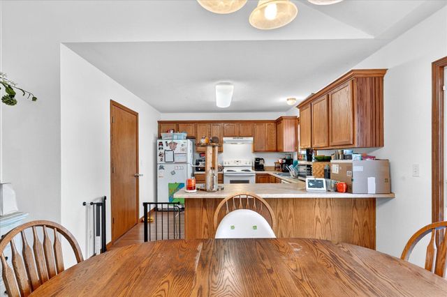 2320 S Mesa Drive, Bolivar, MO 65613