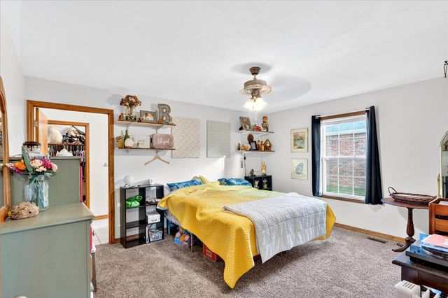 2320 S Mesa Drive, Bolivar, MO 65613