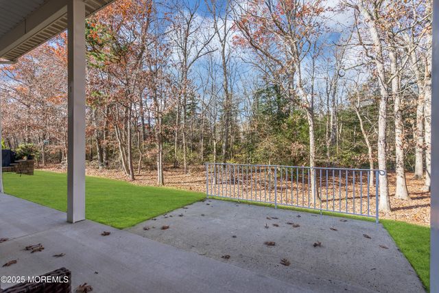 65 Spyglass Drive, Jackson, NJ 08527