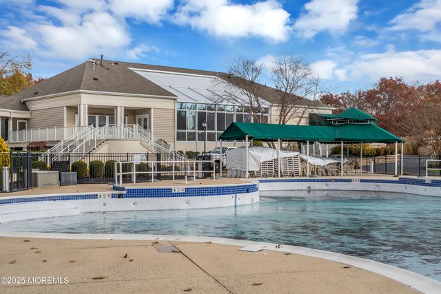 65 Spyglass Drive, Jackson, NJ 08527