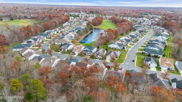 65 Spyglass Drive, Jackson, NJ 08527