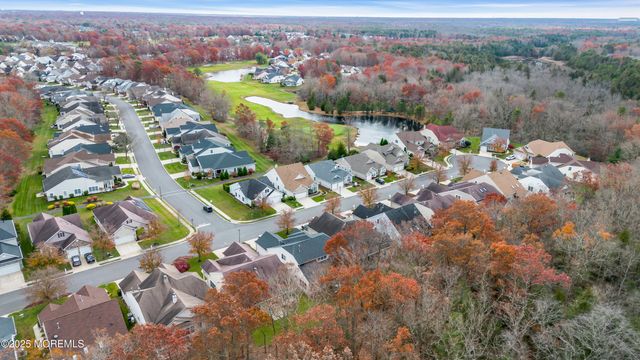 65 Spyglass Drive, Jackson, NJ 08527