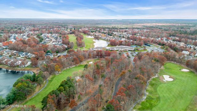 65 Spyglass Drive, Jackson, NJ 08527