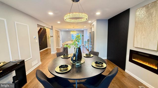 7 RIDGE RD, Malvern, PA 19355