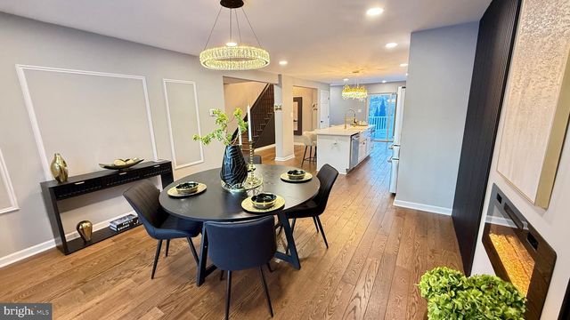 7 RIDGE RD, Malvern, PA 19355