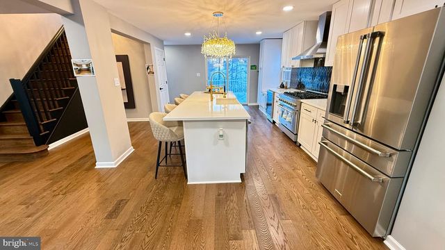 7 RIDGE RD, Malvern, PA 19355