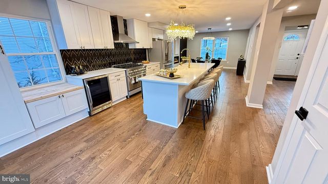 7 RIDGE RD, Malvern, PA 19355