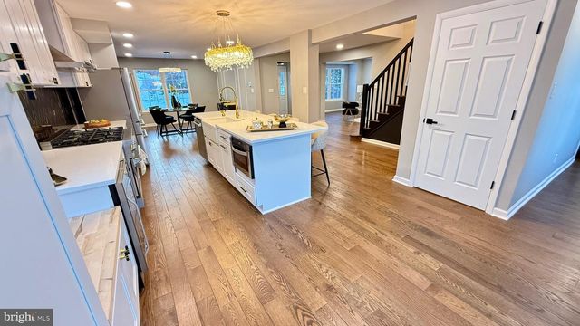 7 RIDGE RD, Malvern, PA 19355