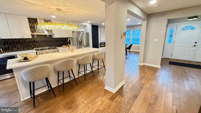 7 RIDGE RD, Malvern, PA 19355