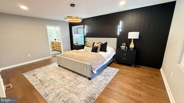 7 RIDGE RD, Malvern, PA 19355