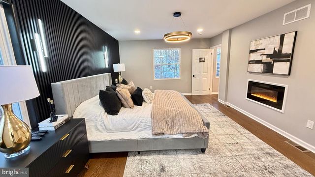 7 RIDGE RD, Malvern, PA 19355