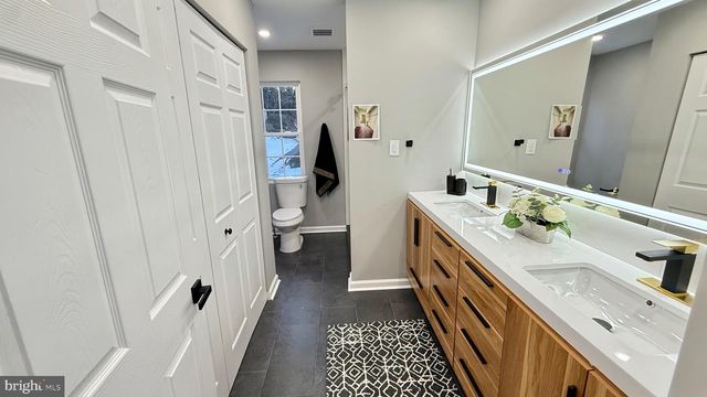 7 RIDGE RD, Malvern, PA 19355